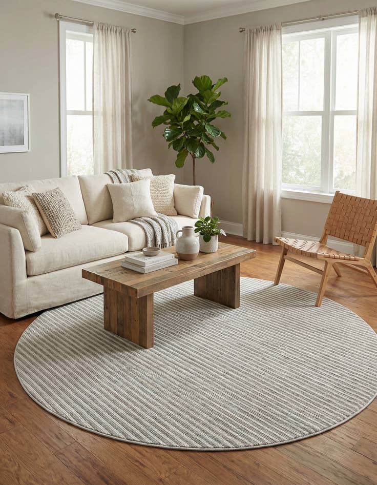 Detail image of 7' 10 x 7' 10 Easy-Clean Sabrina Soto Indoor / Outdoor Round Rug