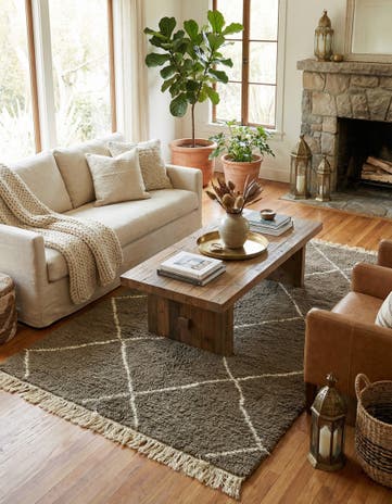 4' 9 x 7' 3 Hand Knotted Moroccan Wool Rug