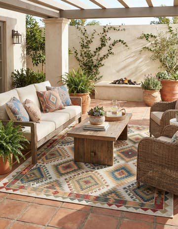 7' 10 x 10' Easy-Clean Baja Indoor / Outdoor Rug