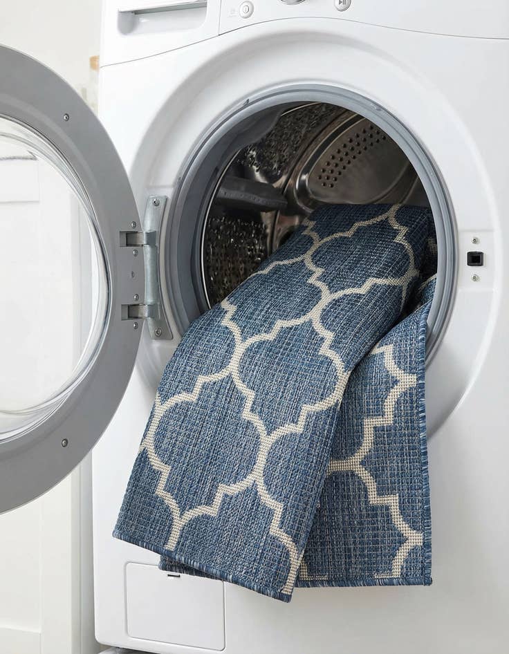 Detail image of 5' 3 x 8'  Washable Trellis Indoor / Outdoor Rug