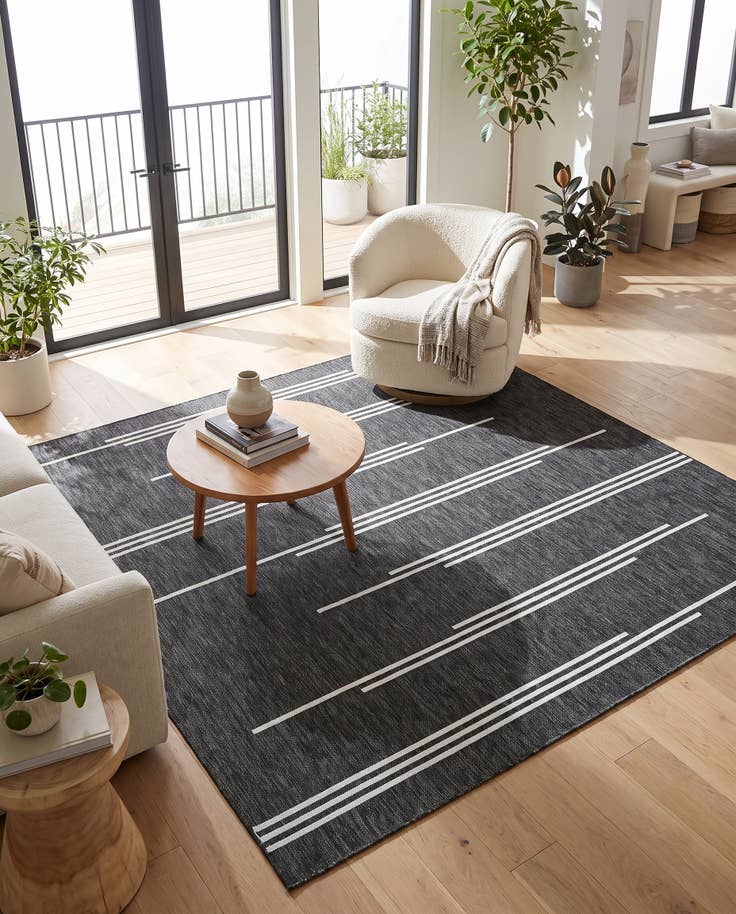 Detail image of 7' 10 x 7' 10 Easy-Clean Modern Indoor / Outdoor Square Rug