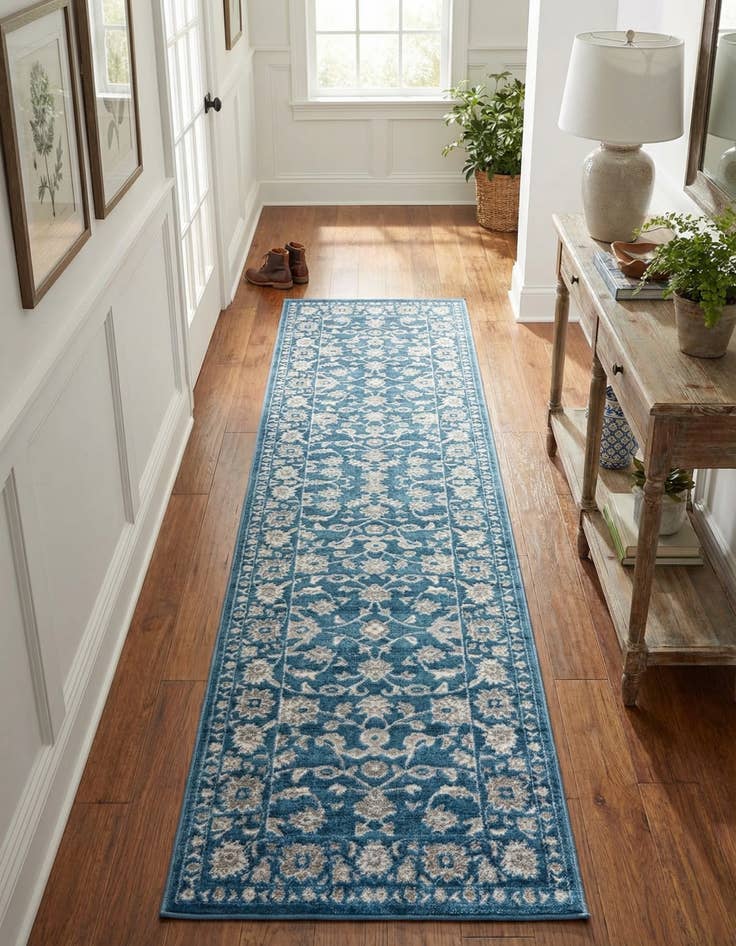Detail image of 2' 7 x 10' Boston Runner Rug