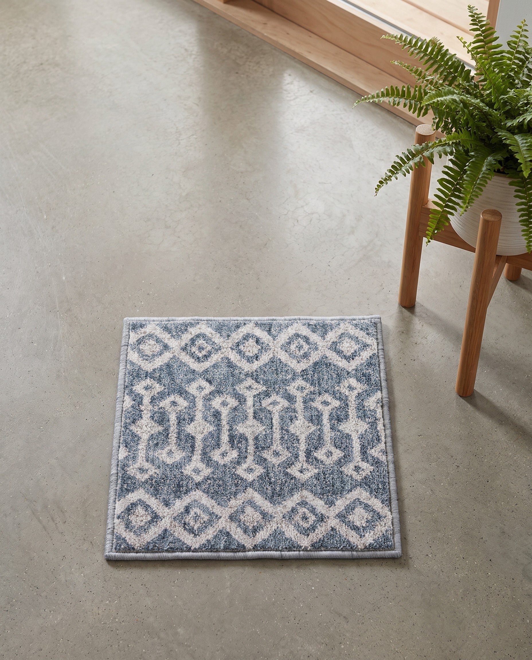 1' 4 x 1' 4 Eco Trellis Sample Rug
