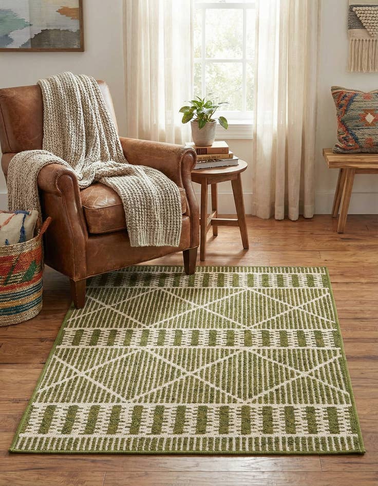 Detail image of  2' x 3'  Washable Lattice Indoor / Outdoor Rug