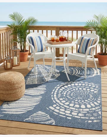 Navy Blue Easy-Clean Coastal Indoor / Outdoor Rug