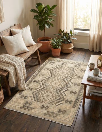 3' 2 x 5' Hand Woven Kilim Maymana Wool Rug