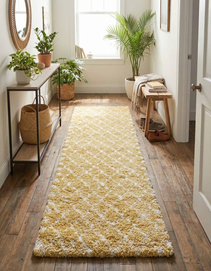 Detail image of 2' 7 x 10' Marrakesh Shag Runner Rug