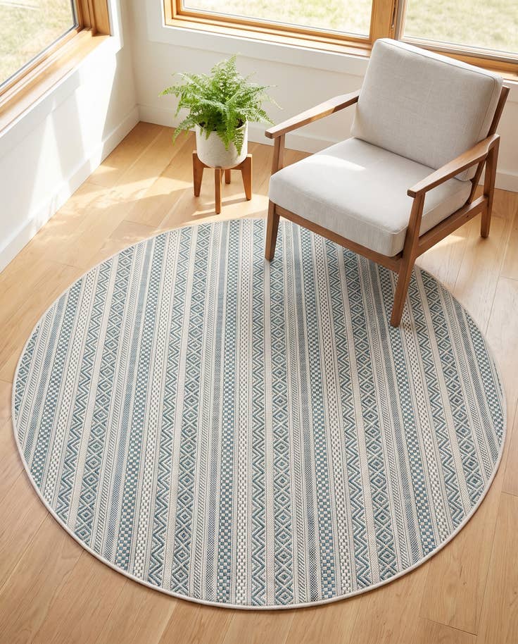 Detail image of 5' 3 x 5' 3 Easy-Clean Ribbon Indoor / Outdoor Round Rug