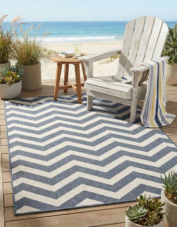 Navy Blue Easy-Clean Coastal Indoor / Outdoor Rug