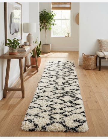 Pearl and Black Infinity Shag Runner Rug