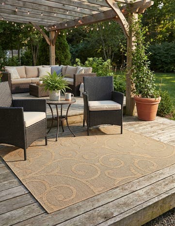 7' x 10' Easy-Clean Botanical Indoor / Outdoor Rug