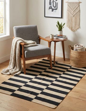 2' 8 x 4' Hand Woven Kilim Modern Wool Rug