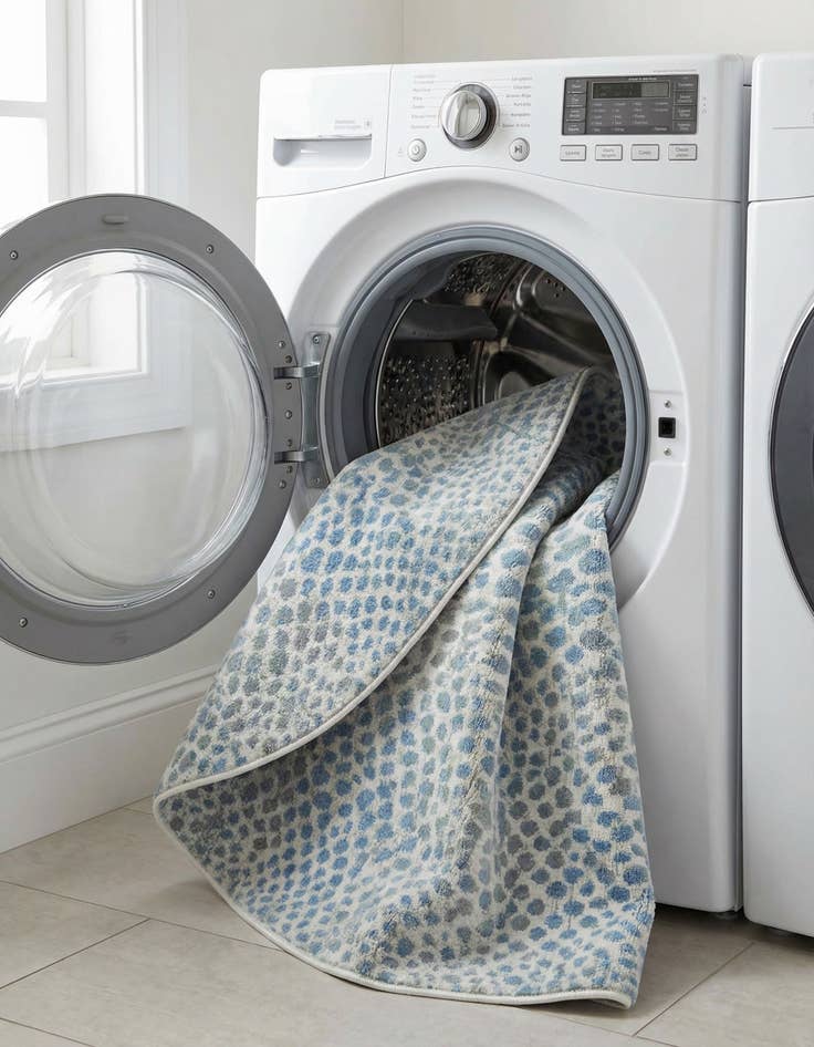 Detail image of  7' 10 x 7' 10 Kamala Washable Round Rug