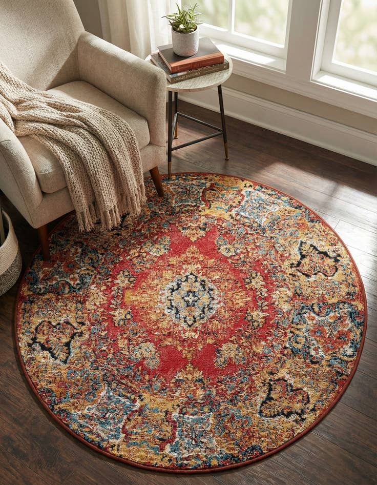 Detail image of 3' x 3'  Washable Traditional Indoor / Outdoor Round Rug