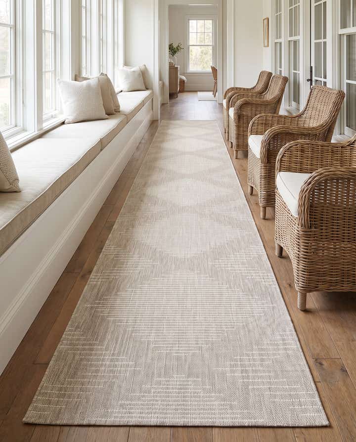 3' 3 x 14' Easy-Clean Modern Indoor / Outdoor Runner Rug