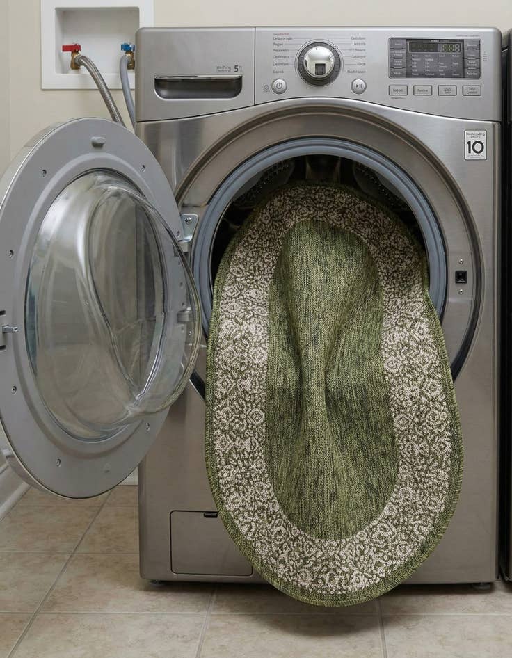 Detail image of 3' x 5' 3  Washable Border Indoor / Outdoor Oval Rug