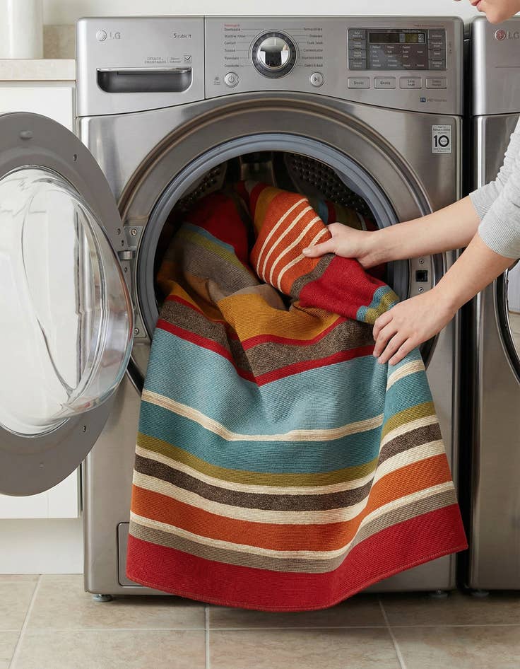 Detail image of  5' 3 x 8'  Washable Modern Indoor / Outdoor Rug