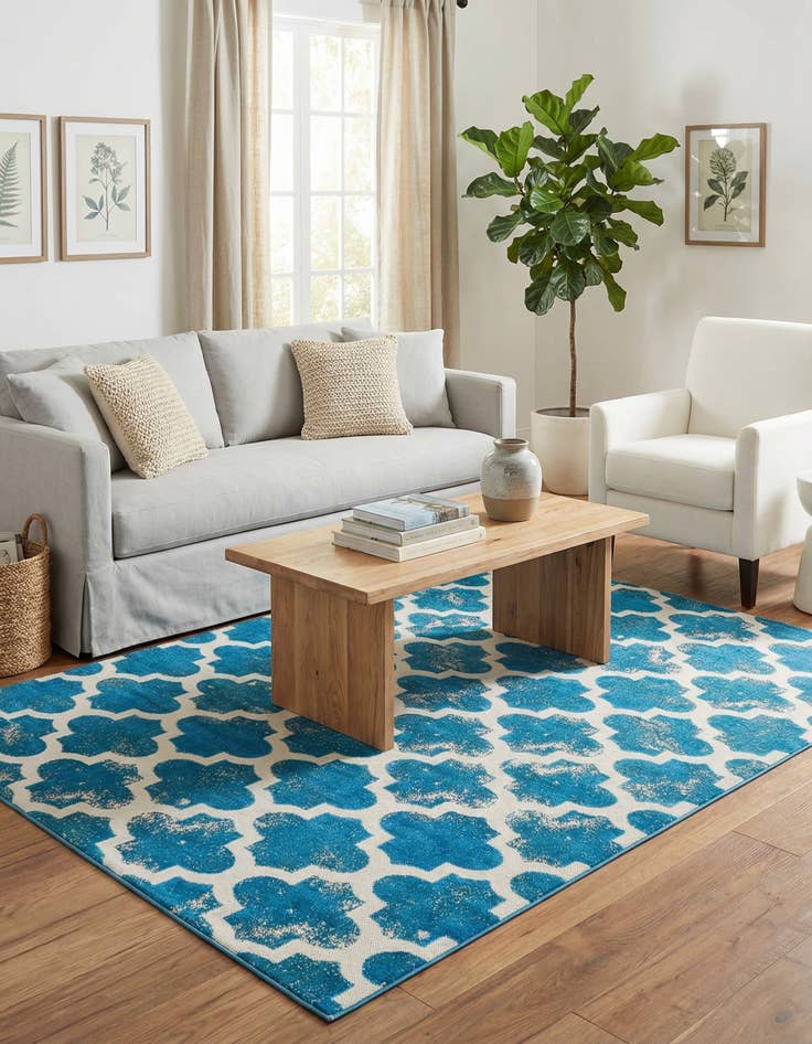 Detail image of 6' x 9' Easy-Clean Trellis Indoor / Outdoor Rug