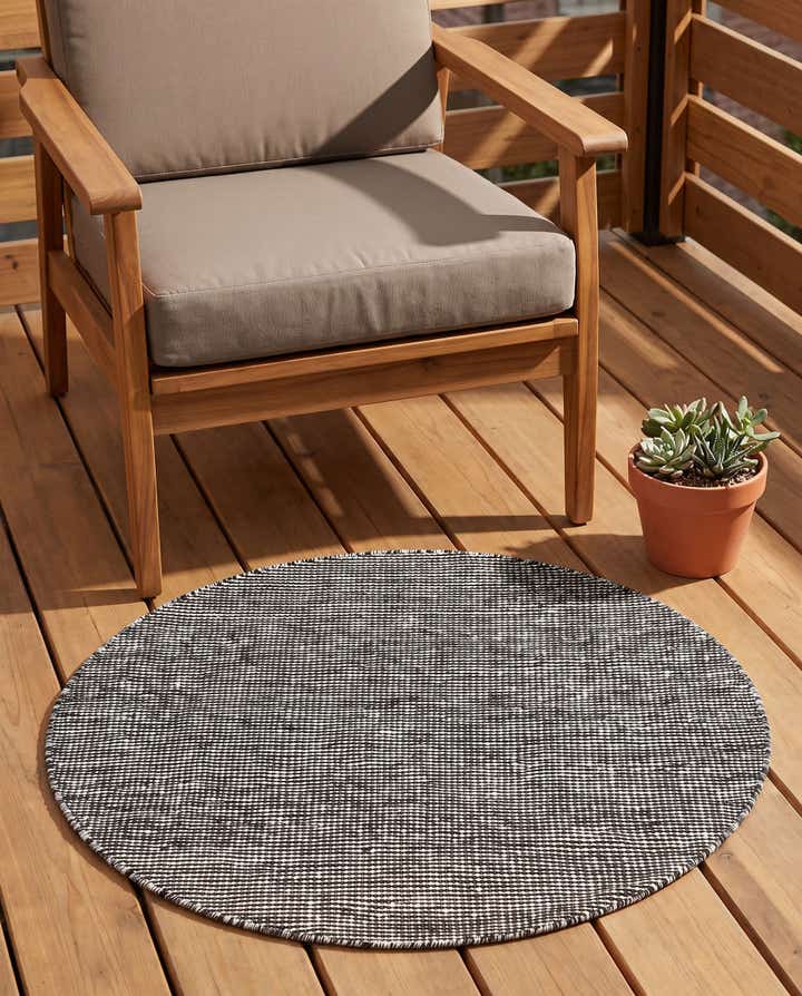 3' 3 x 3' 3 Easy-Clean Jill Zarin Palm Springs Indoor / Outdoor Round Rug