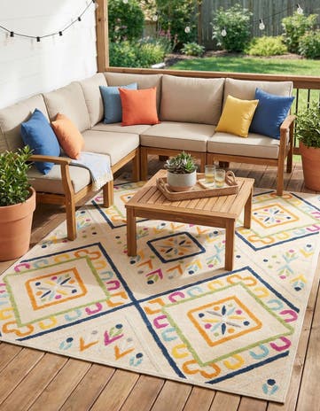 7' 3 x 9' 10 Easy-Clean Indoor / Outdoor Rug