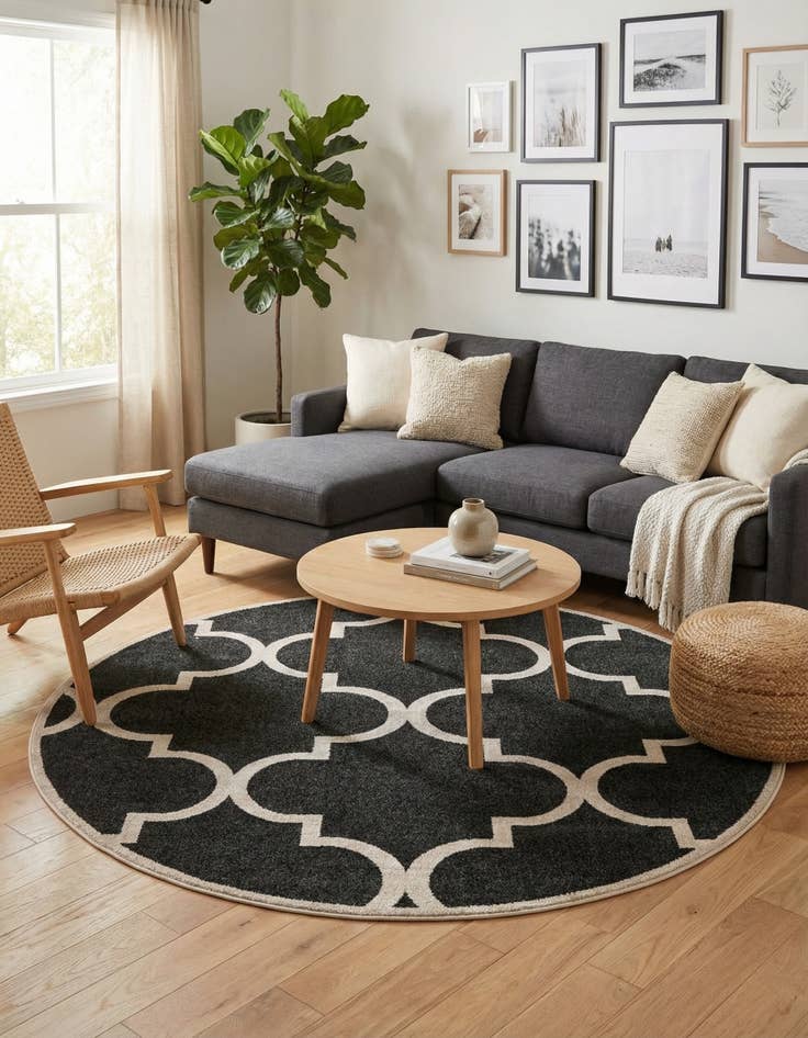 Detail image of  8' x 8' Lattice Round Rug