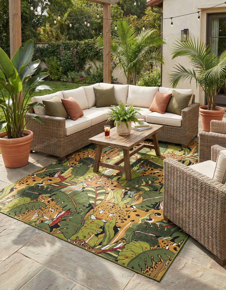 Detail image of 9' x 12' Easy-Clean Botanical Indoor / Outdoor Rug