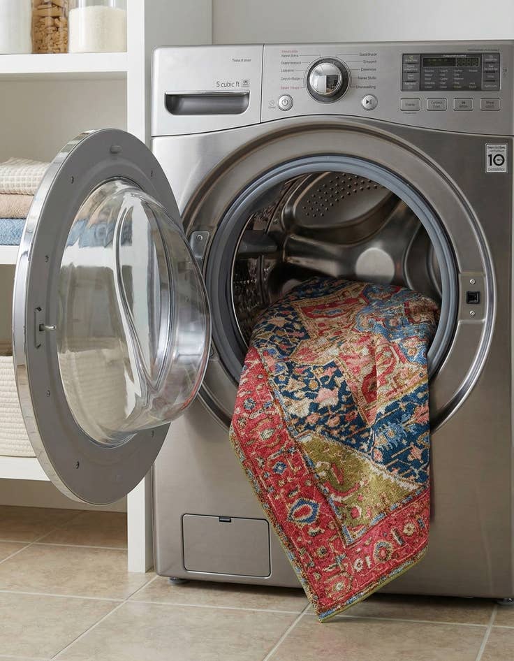 Detail image of  5' 3 x 5' 3  Washable Traditional Indoor / Outdoor Square Rug