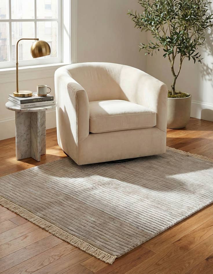 Detail image of 2' 7 x 2' 7  Hand Knotted Darya Wool Square Rug