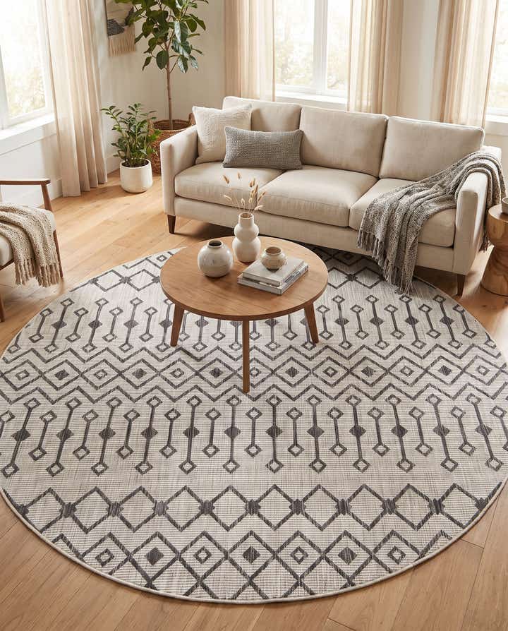 7' 10 x 7' 10 Easy-Clean Trellis Indoor / Outdoor Round Rug