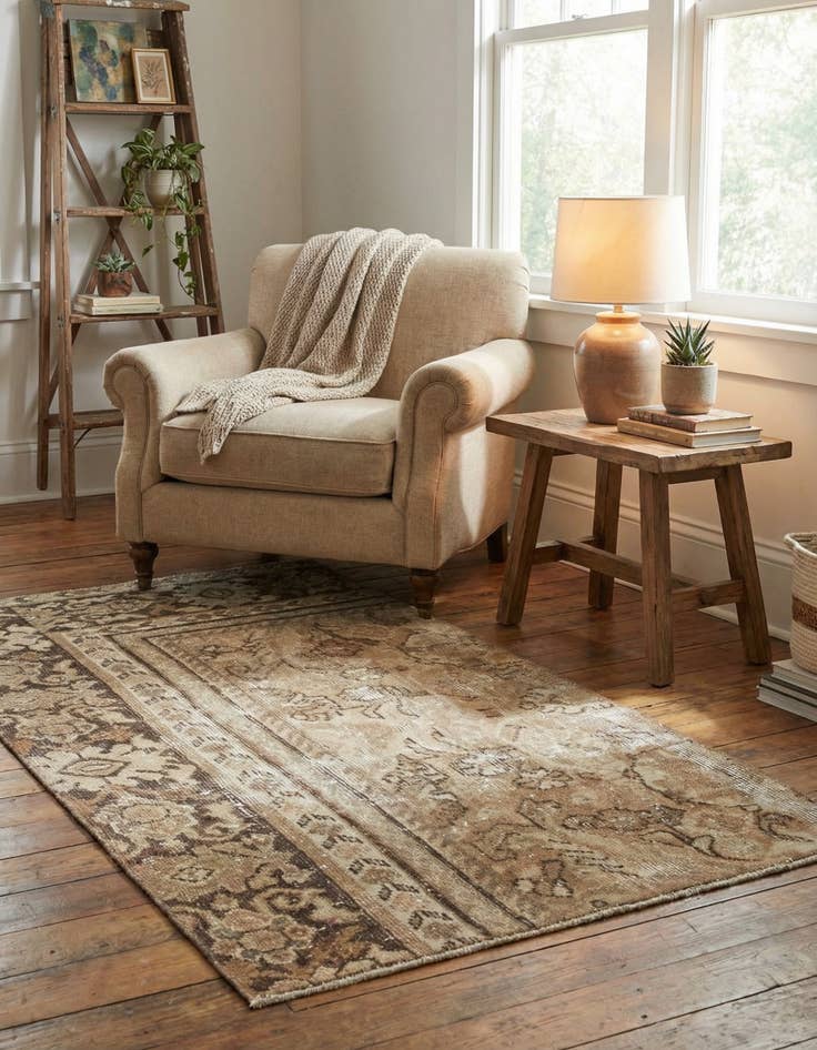 Detail image of 2' 7 x 4' 8  Hand Knotted Ultra Vintage Persian Wool Rug