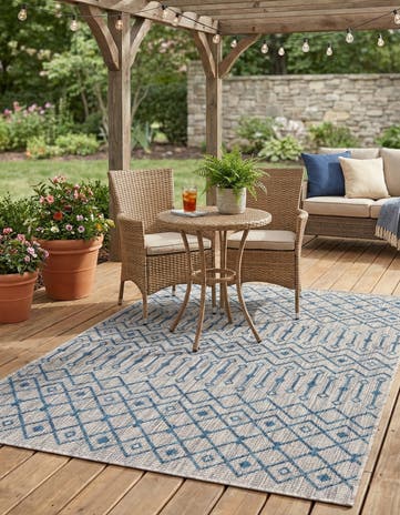 4' x 6' Easy-Clean Lattice Indoor / Outdoor Rug