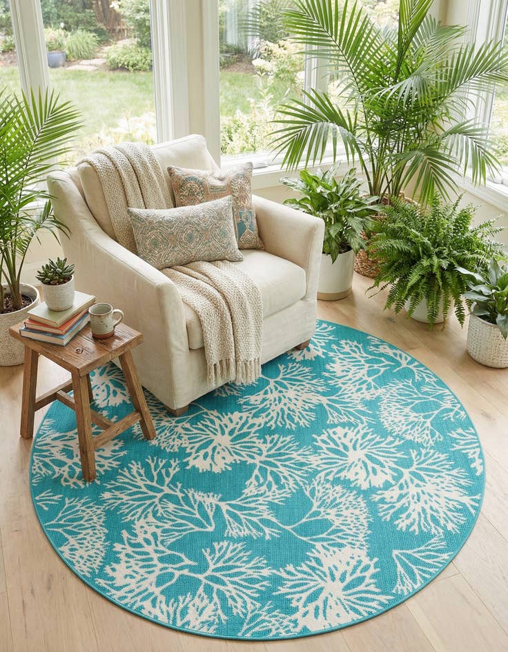 Detail image of 7' x 7'  Washable Coastal Indoor / Outdoor Round Rug