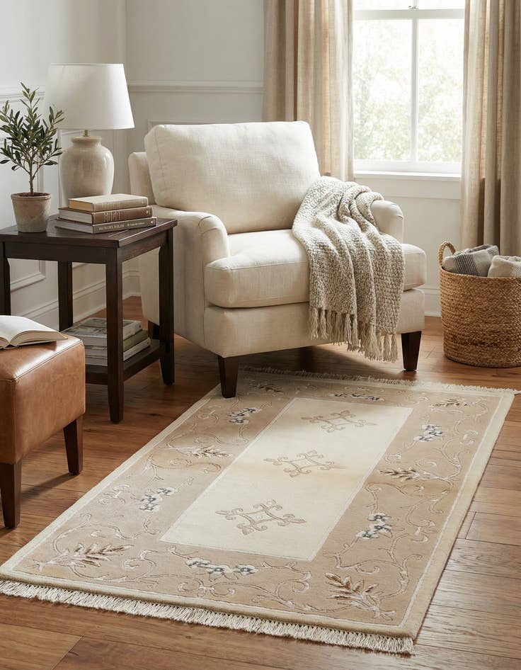 Detail image of 2' 8 x 4' 10  Hand Knotted Darya Rug