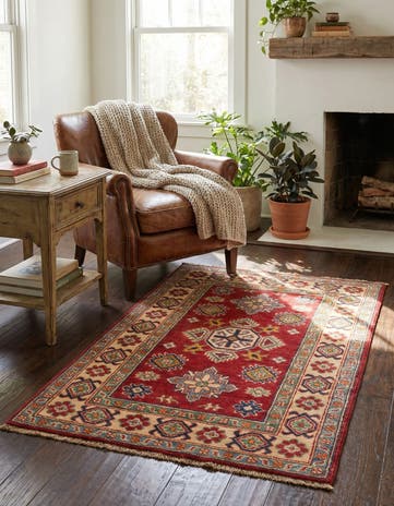 2' 7 x 4' 2 Hand Knotted Kazak Rug