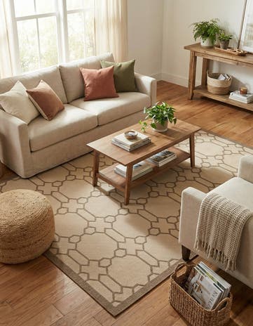 Beige Easy-Clean Lattice Indoor / Outdoor Rug
