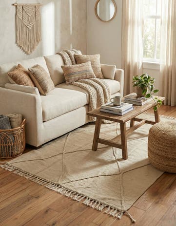 4' 1 x 6' Hand Knotted Moroccan Wool Rug