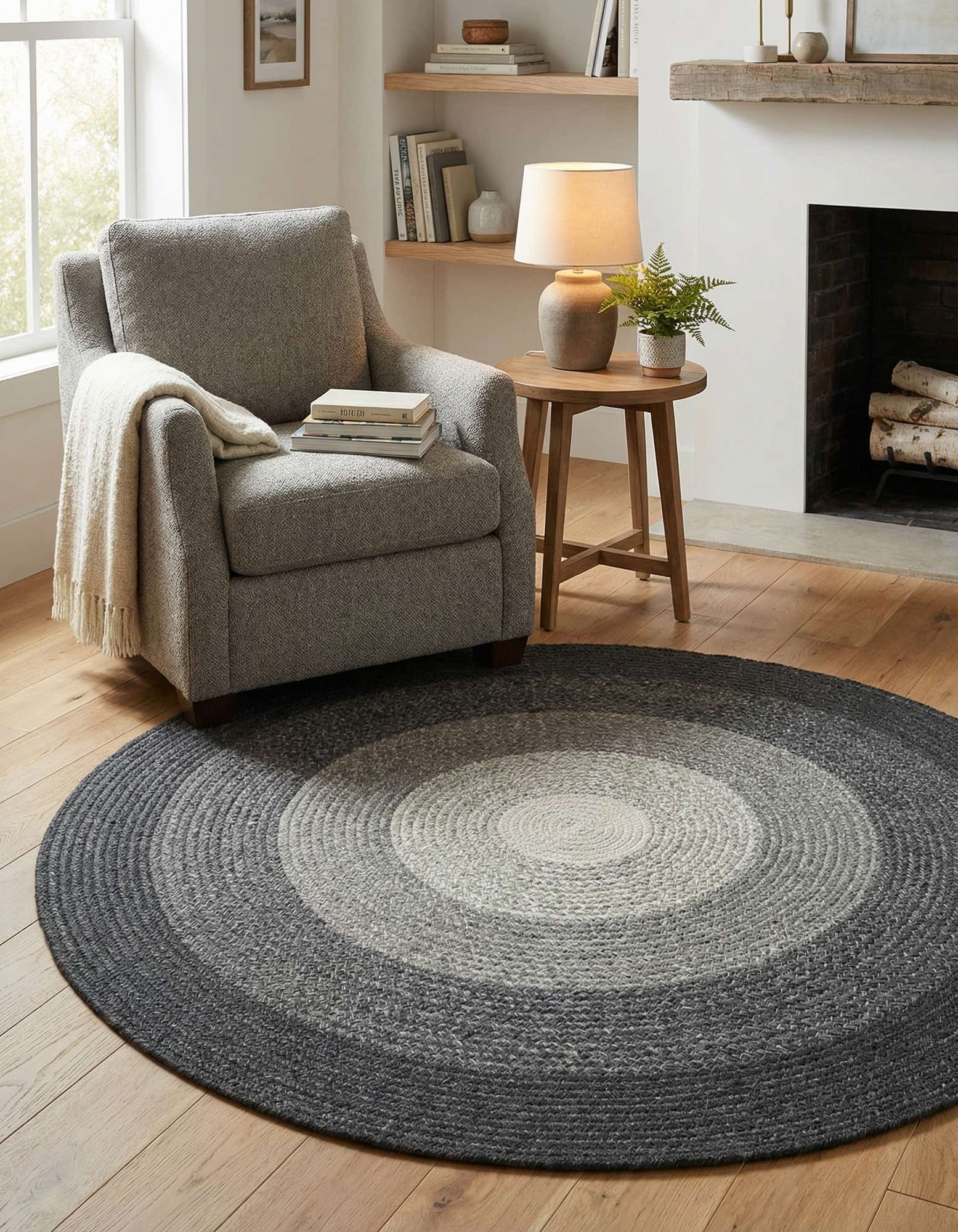 5' 1 x 5' 1 Hand Braided Wool Round Rug