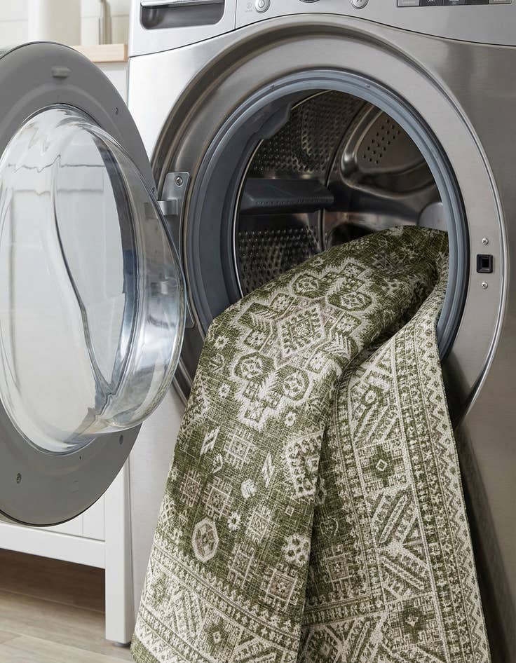 Detail image of 7' 10 x 7' 10  Washable Aztec Indoor / Outdoor Square Rug