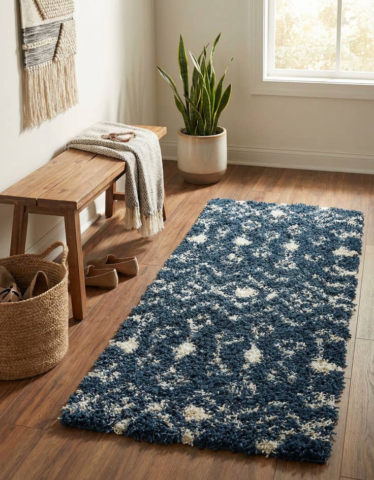 Detail image of 2' x 4' Moroccan Trellis Shag Runner Rug