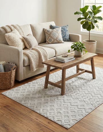 Gray Easy-Clean Trellis Textured Indoor / Outdoor Rug