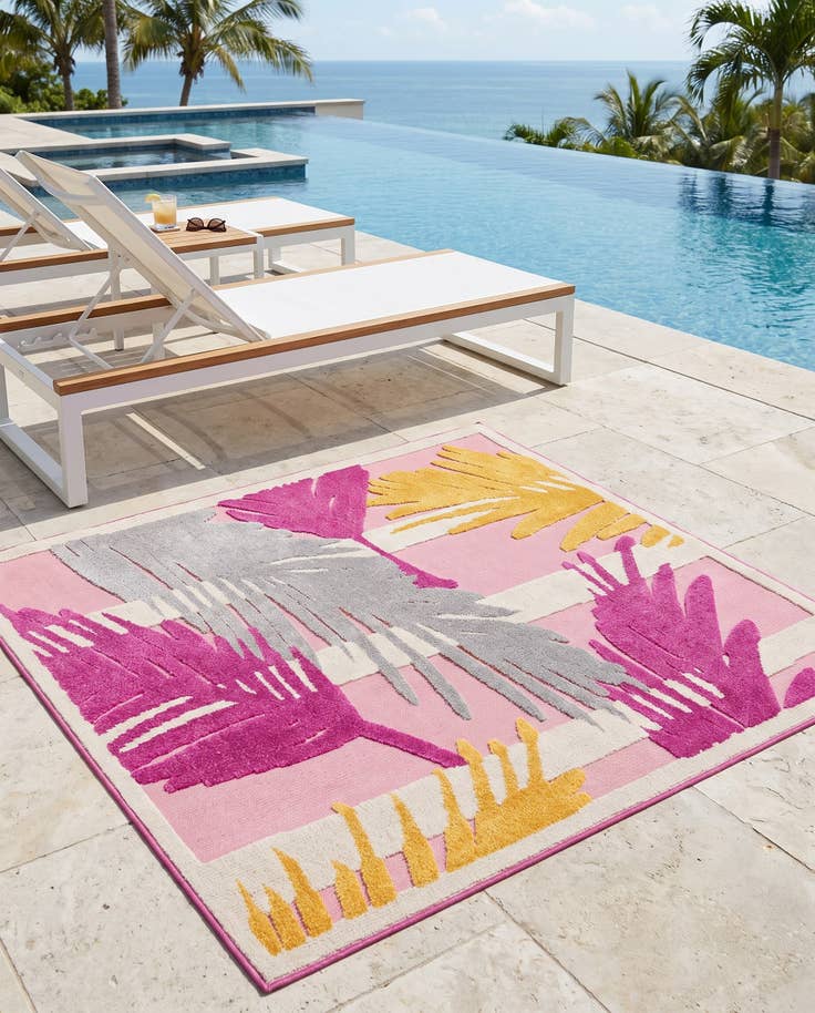 Detail image of 5' 3 x 5' 3 Easy-Clean Aruba Indoor / Outdoor Square Rug