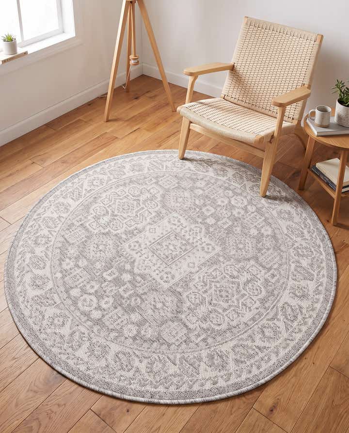 4' x 4' Easy-Clean Aztec Indoor / Outdoor Round Rug