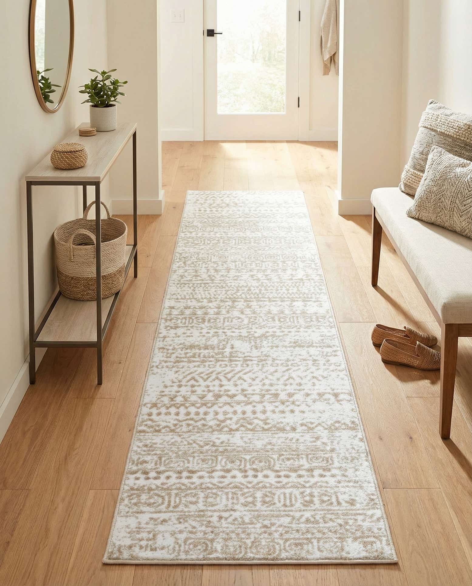 2' x 8' Hermitage Runner Rug