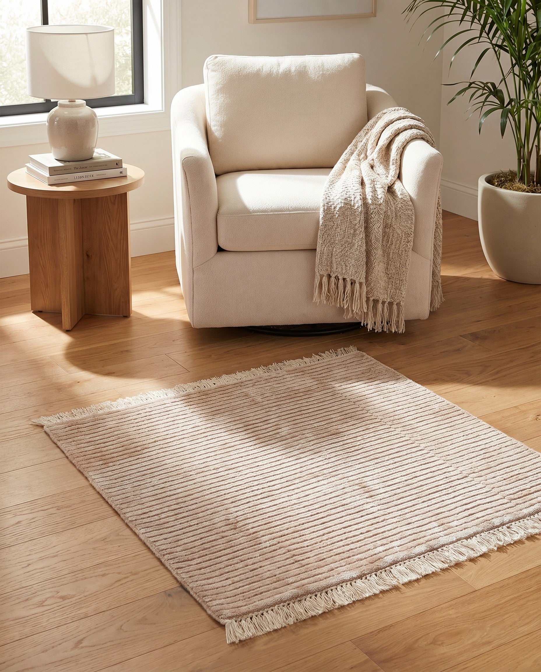 2' 7 x 2' 7 Hand Knotted Darya Wool Square Rug
