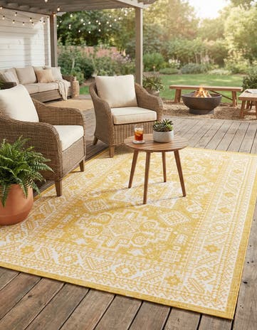 6' x 9' Easy-Clean Aztec Indoor / Outdoor Rug