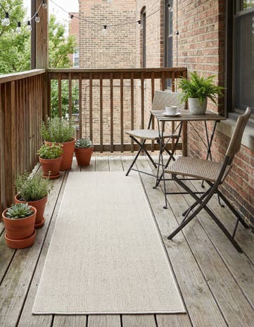 2' x 6' 1 Easy-Clean Solid Indoor / Outdoor Runner Rug