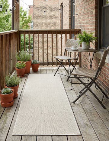 2' x 6' 1 Easy-Clean Solid Indoor / Outdoor Runner Rug