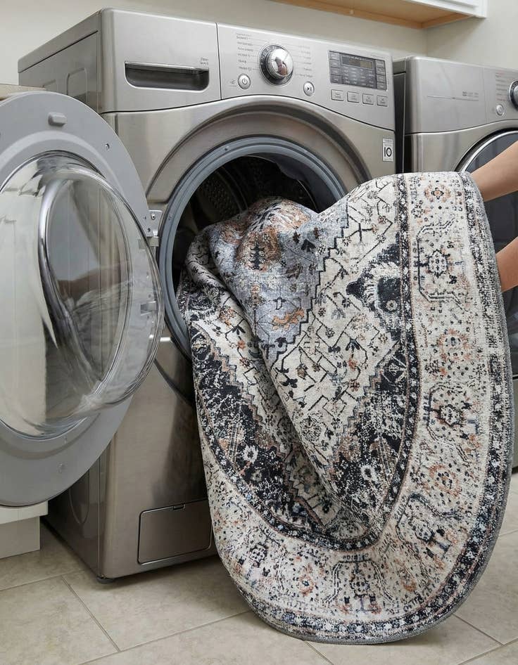 Detail image of 5' 3 x 8' Yara Oval Rug