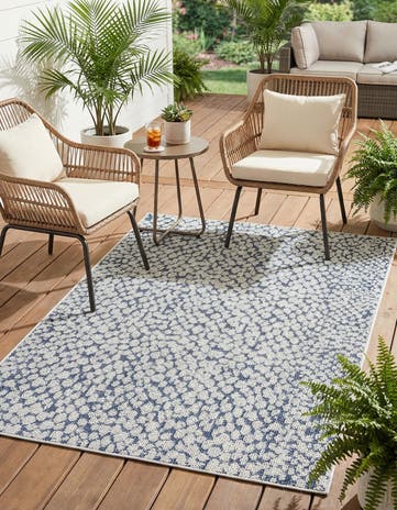 4' 1 x 6' 1 Easy-Clean Safari Indoor / Outdoor Rug