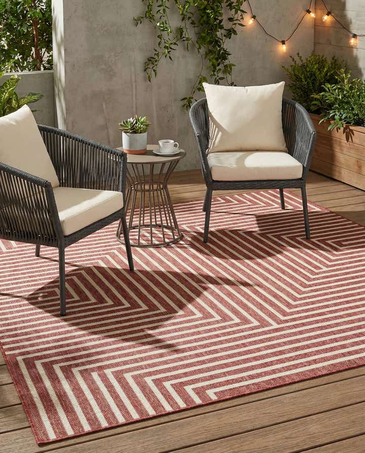 5' 3 x 8' Easy-Clean Modern Indoor / Outdoor Rug
